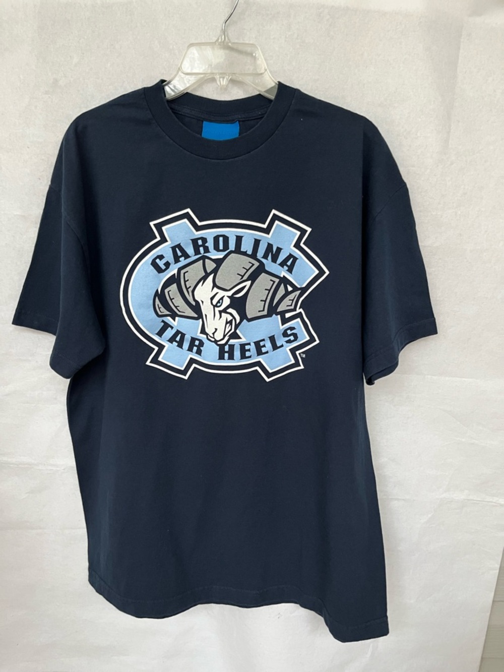 Finish Line Navy T-Shirt with UNC Tar Heels Light Blue & White Logo XL